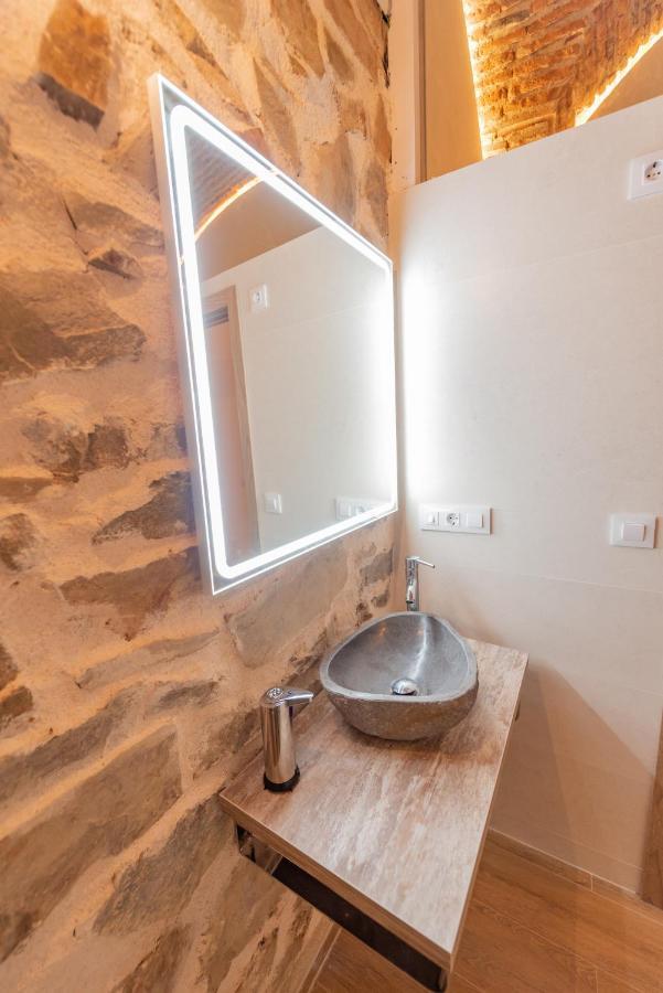 Appartamento Galarza Deluxe Casa Xvi-Xvii Parking Privado Gratis Caces Esterno foto