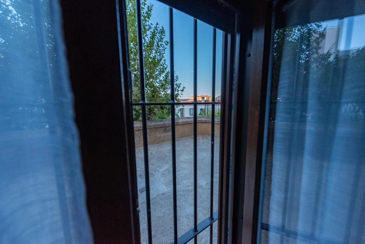 Appartamento Galarza Deluxe Casa Xvi-Xvii Parking Privado Gratis Caces Esterno foto