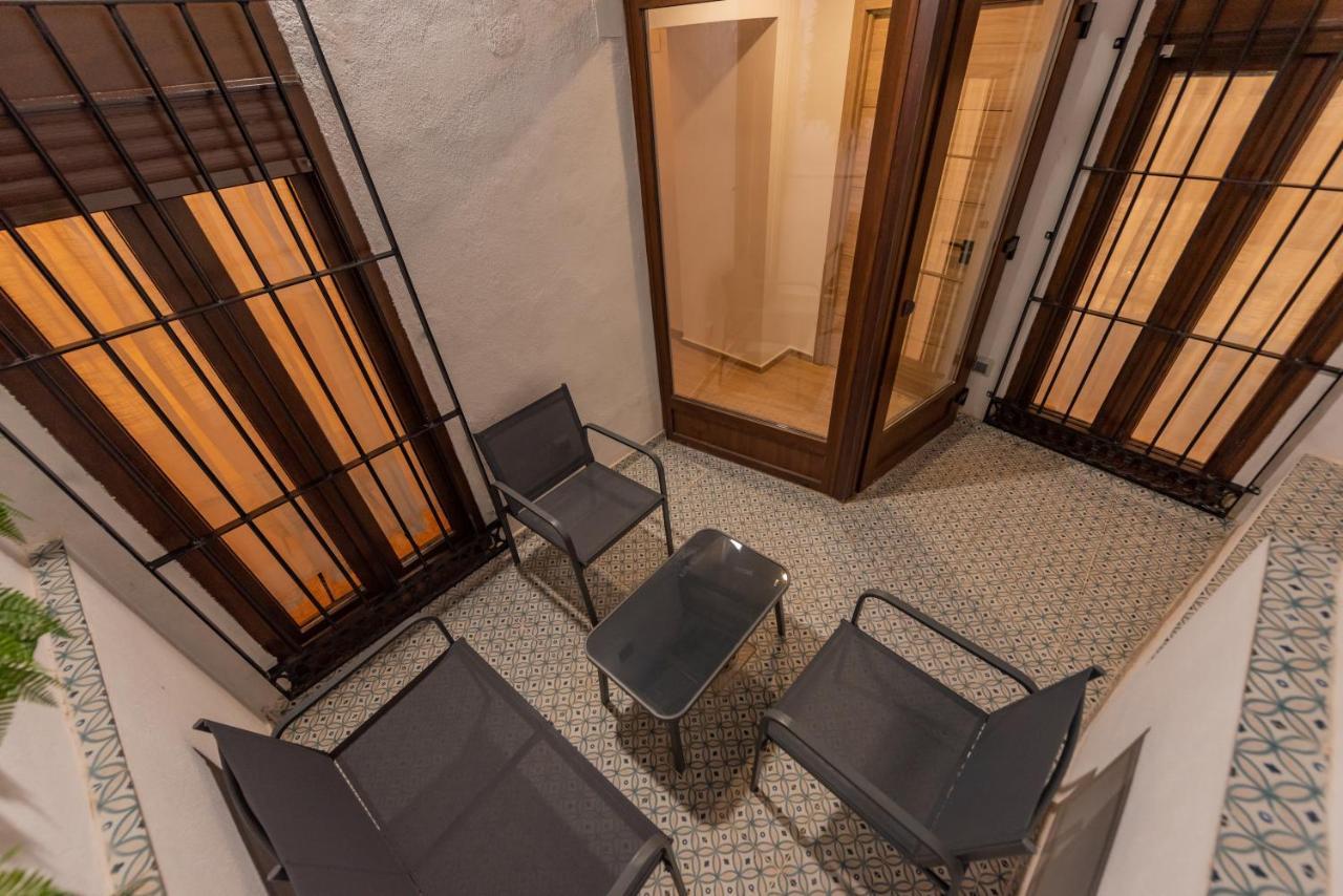 Appartamento Galarza Deluxe Casa Xvi-Xvii Parking Privado Gratis Caces Esterno foto