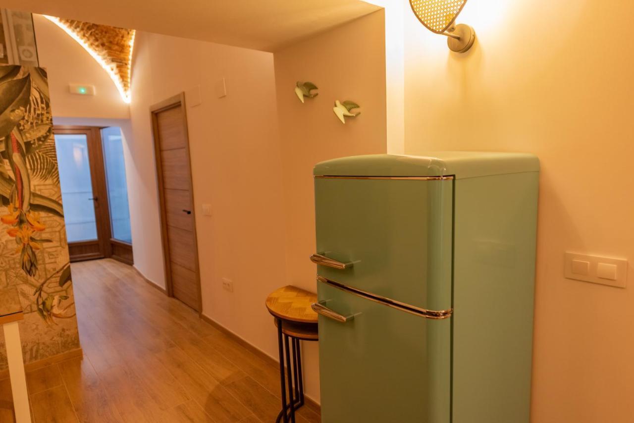 Appartamento Galarza Deluxe Casa Xvi-Xvii Parking Privado Gratis Caces Esterno foto