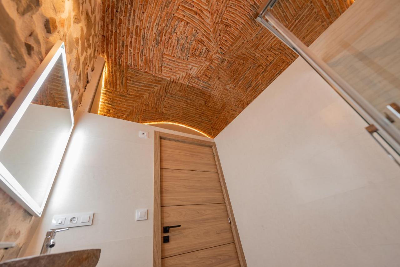 Appartamento Galarza Deluxe Casa Xvi-Xvii Parking Privado Gratis Caces Esterno foto