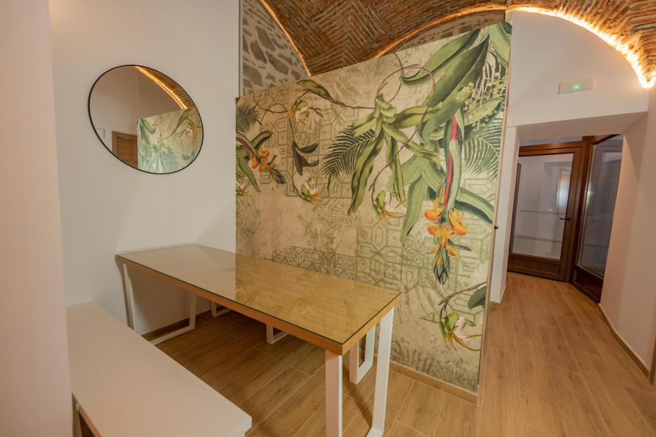 Appartamento Galarza Deluxe Casa Xvi-Xvii Parking Privado Gratis Caces Esterno foto