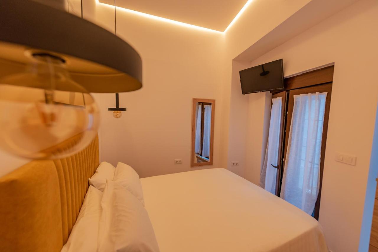 Appartamento Galarza Deluxe Casa Xvi-Xvii Parking Privado Gratis Caces Esterno foto