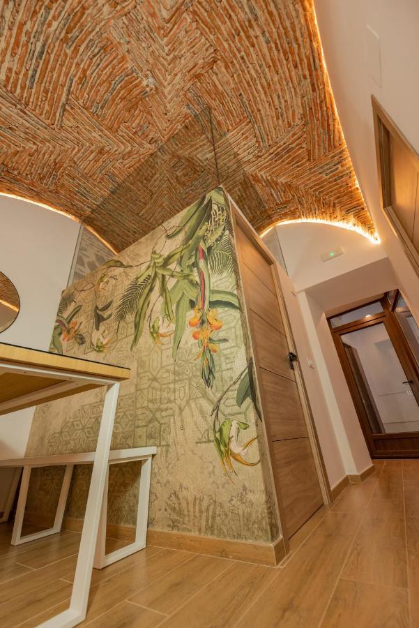Appartamento Galarza Deluxe Casa Xvi-Xvii Parking Privado Gratis Caces Esterno foto